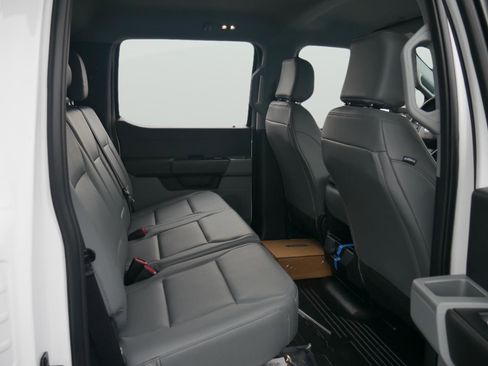 New 2026 Ford F550 4x4 Crew Cab image 26
