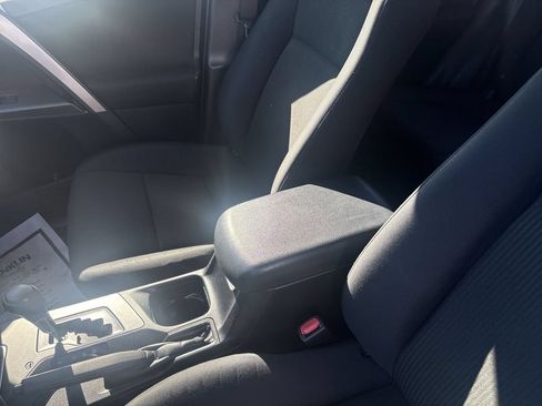 Used 2017 Toyota RAV4 LE w/ Carpet Mat Package FWD image 20