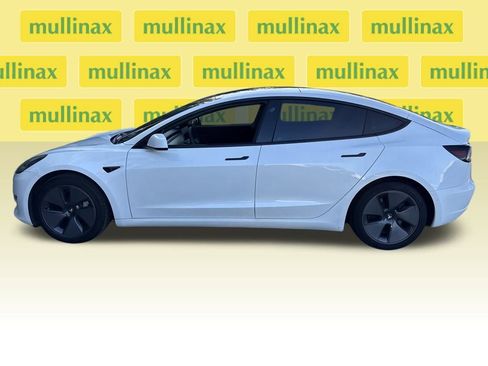 Used 2021 Tesla Model 3 Standard Range Plus image 11