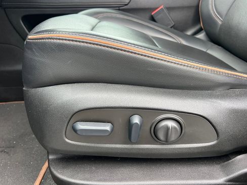 Used 2023 GMC Acadia AT4 w/ Technology Package image 13