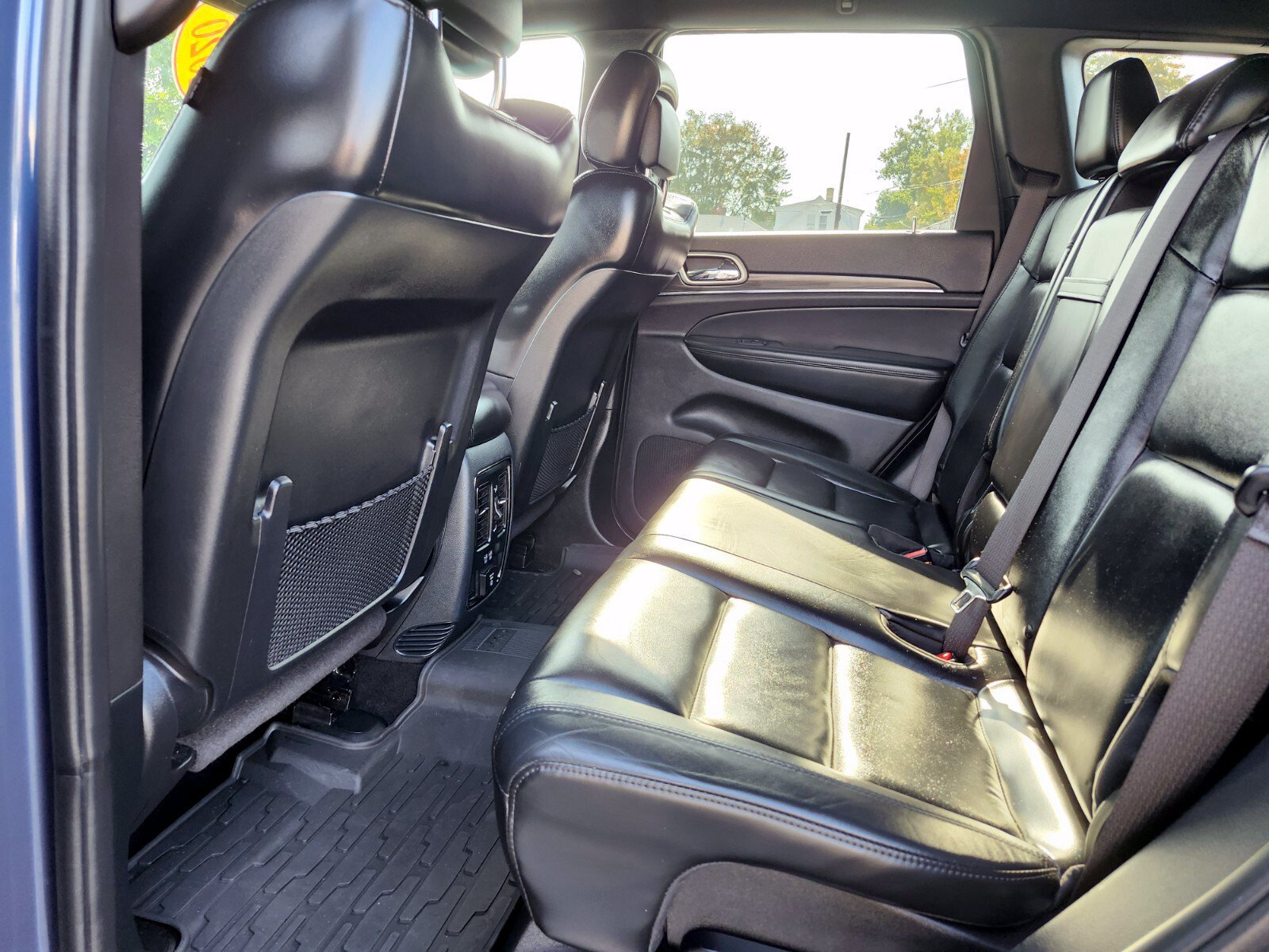 Used 2020 Jeep Grand Cherokee Limited AWD/4WD image 15