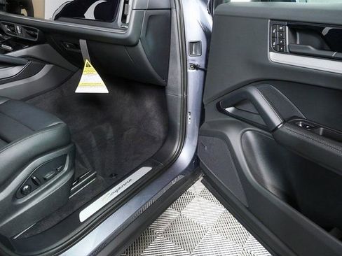 New 2026 Porsche Cayenne image 26