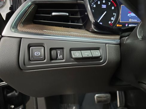 Used 2023 Cadillac XT5 Sportv w/ Platinum Package AWD/4WD image 28