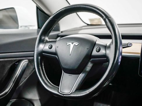 Used 2018 Tesla Model 3 RWD image 15