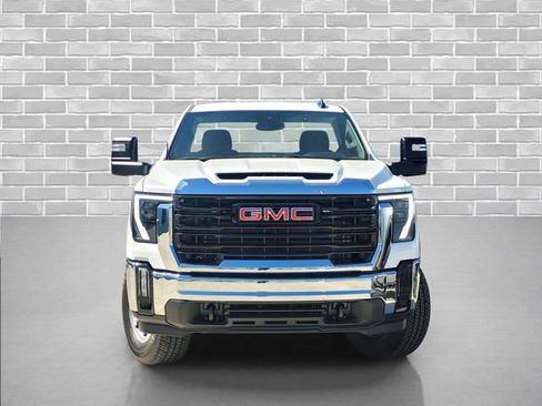 New 2026 GMC Sierra 2500 Pro RWD image 2
