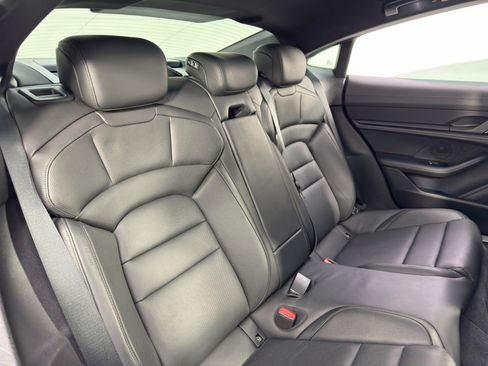 Used 2020 Porsche Taycan 4S image 41