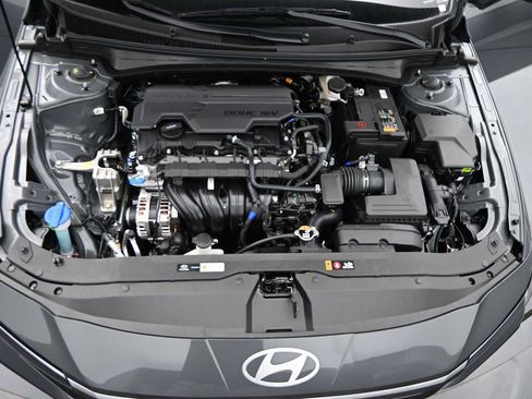 New 2026 Hyundai Elantra SEL Sport FWD image 25