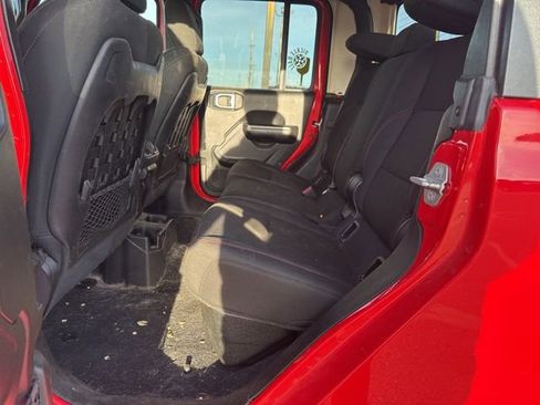 Used 2020 Jeep Gladiator Rubicon image 14