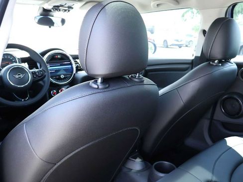 Used 2020 MINI Cooper 4-Door Hardtop FWD image 12