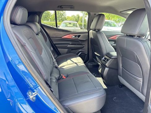 Used 2025 Chevrolet Equinox EV RS w/ LPO, All-Weather Mat Package FWD image 21