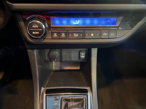 Used 2015 Toyota Corolla S FWD image 14