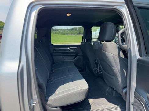 Used 2021 RAM 1500 4x4 Crew Cab image 12
