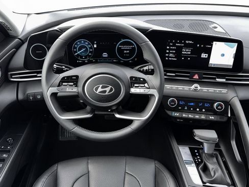 New 2026 Hyundai Elantra Limited image 11