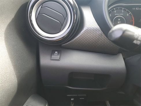 Used 2018 Nissan Kicks SV image 23