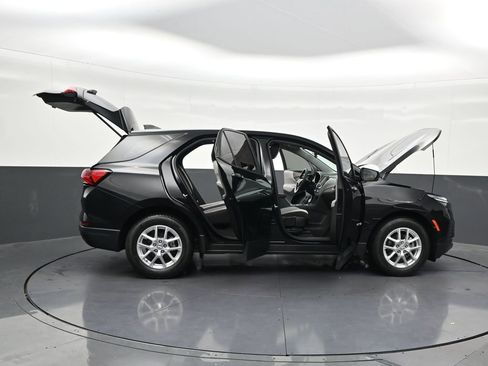 Used 2024 Chevrolet Equinox LS FWD image 33