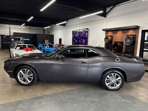 Used 2020 Dodge Challenger SXT w/ Cold Weather Group image 5
