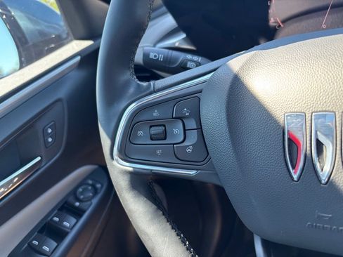 Used 2024 Buick Envista Avenir FWD image 33