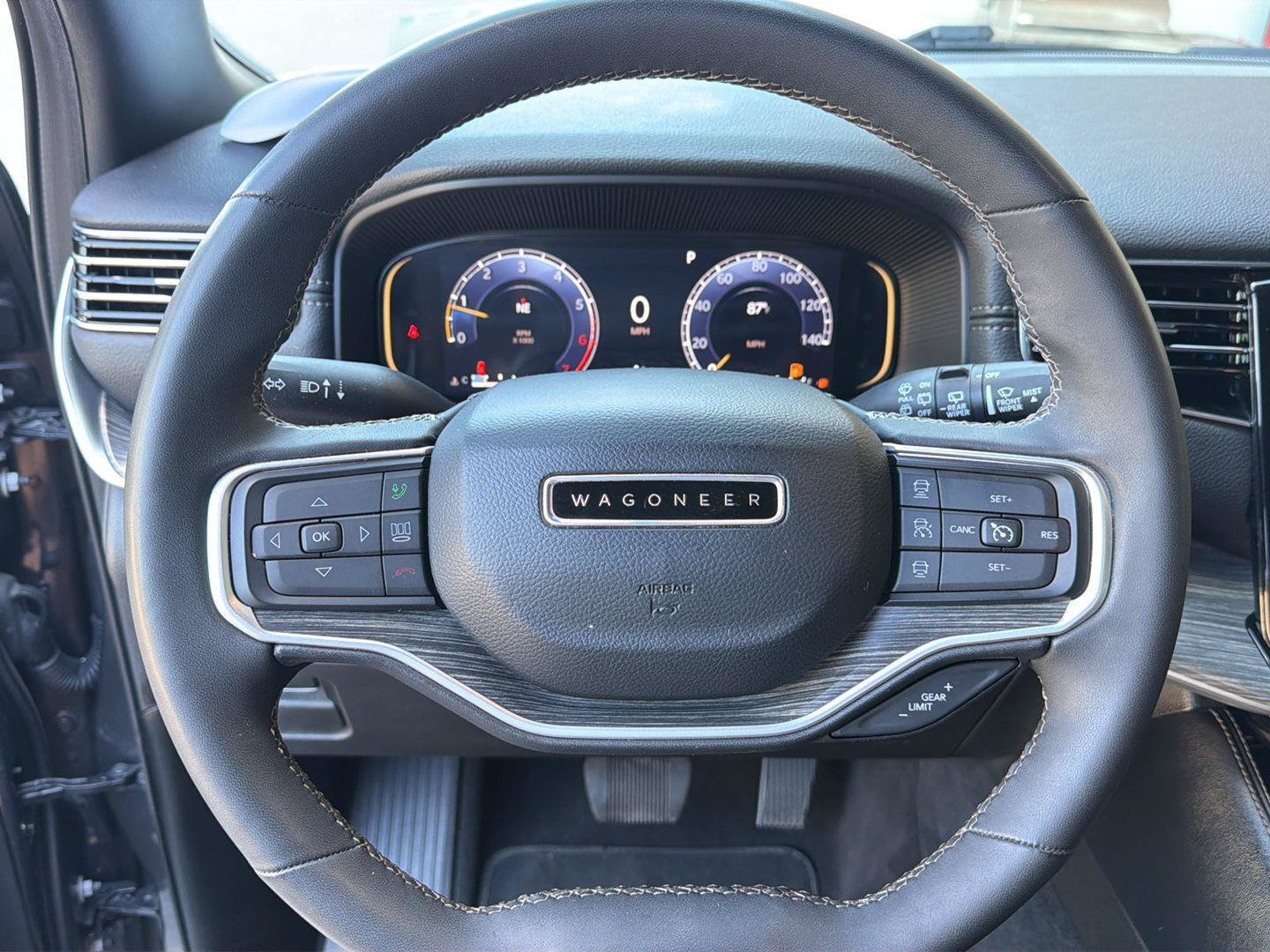 Used 2024 Jeep Wagoneer Series II w/ Flexible Seating Group RWD image 21