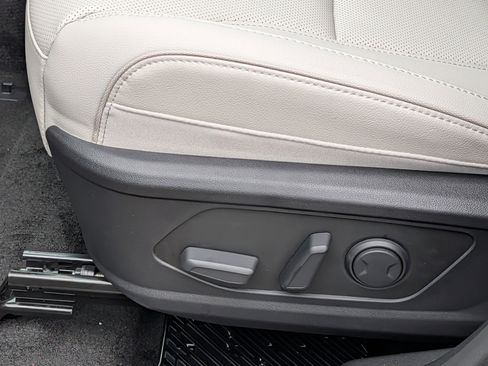 New 2026 Hyundai Tucson Limited image 13