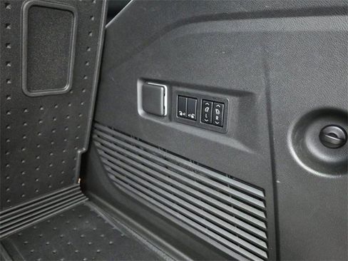 Certified 2022 Chevrolet Tahoe RST w/ Luxury Package image 38