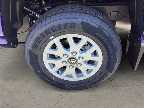 Certified 2025 Toyota Tacoma SR5 image 14