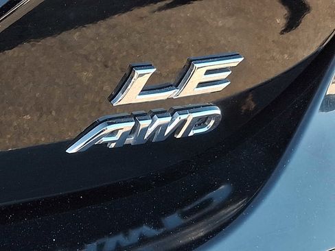 Used 2021 Toyota Camry LE image 27