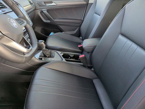 Used 2024 Volkswagen Tiguan Wolfsburg Edition w/ Panoramic Sunroof Package image 25