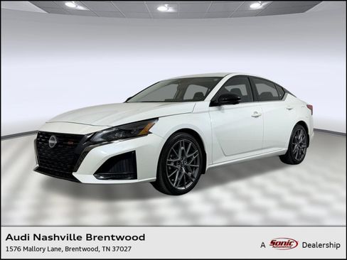 Used 2024 Nissan Altima 2.0 SR image 1