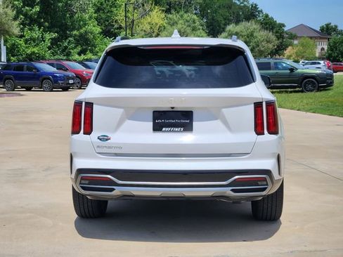 Certified 2023 Kia Sorento SX FWD image 6