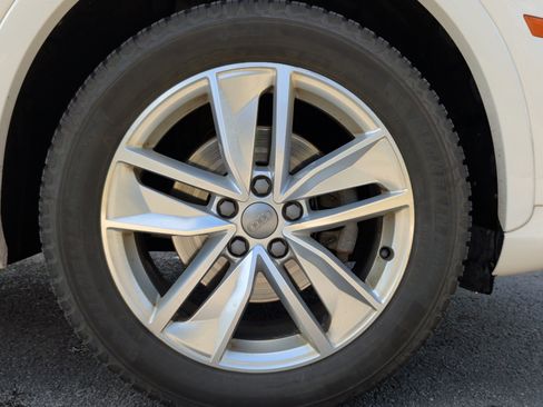 Used 2018 Audi Q3 2.0T Premium Plus image 16