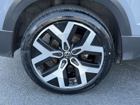 Used 2023 Volkswagen Taos SEL image 7