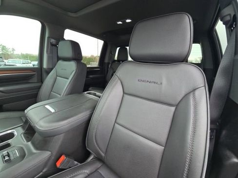 Used 2025 GMC Sierra 2500 Denali w/ Technology Package image 23