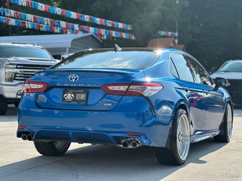 Used 2019 Toyota Camry XSE FWD image 7