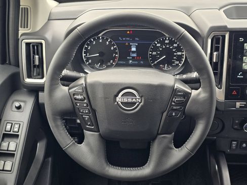 Certified 2025 Nissan Frontier SV w/ SV Convenience Package image 15