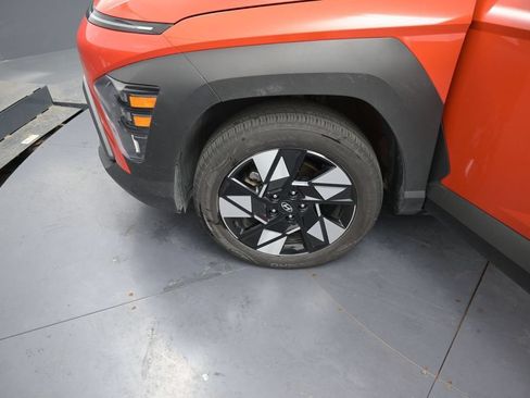 Used 2025 Hyundai Kona SEL AWD/4WD image 14
