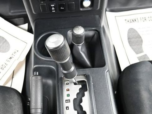 Used 2013 Toyota FJ Cruiser 4WD image 21