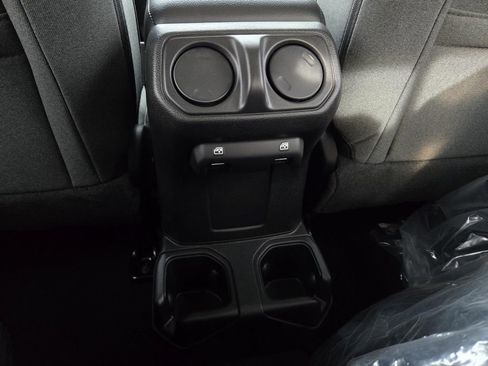 New 2026 Jeep Gladiator Sport image 13