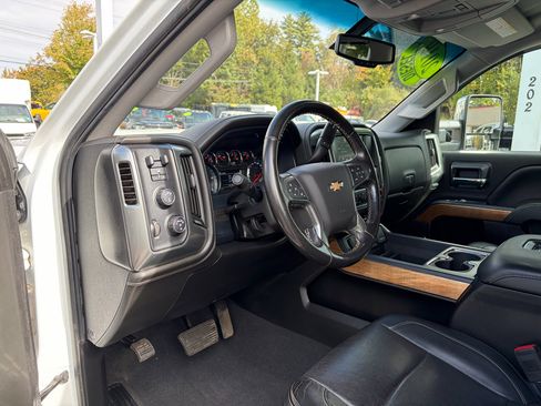 Used 2019 Chevrolet Silverado 2500 LTZ w/ Duramax Plus Package image 25