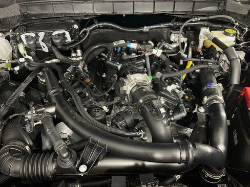 New 2026 Ford Bronco Outer Banks w/ Sasquatch Package image 9