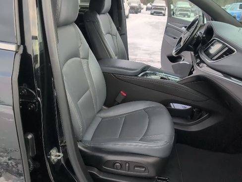 Used 2023 Buick Enclave Essence image 48
