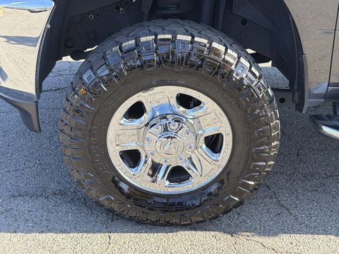 Used 2024 RAM 2500 Tradesman w/ Chrome Appearance Group image 12