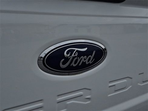 Used 2023 Ford F250 XL w/ STX Appearance Package image 29