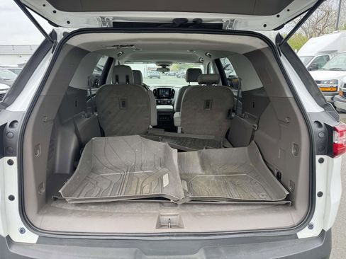 Used 2018 Chevrolet Traverse LT w/ LPO, Floor Liner Package image 26