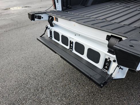 Used 2025 GMC Sierra 2500 AT4 w/ AT4 Premium Plus Package image 14