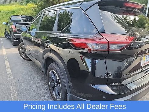Used 2024 Nissan Rogue SV w/ SV Premium Package AWD/4WD image 3