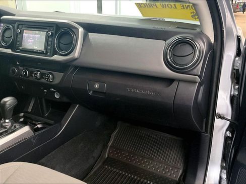 Used 2018 Toyota Tacoma SR5 image 13