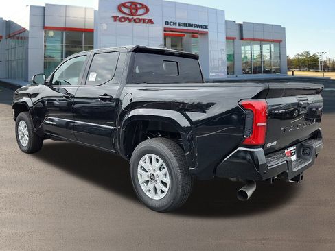 New 2025 Toyota Tacoma SR5 image 4