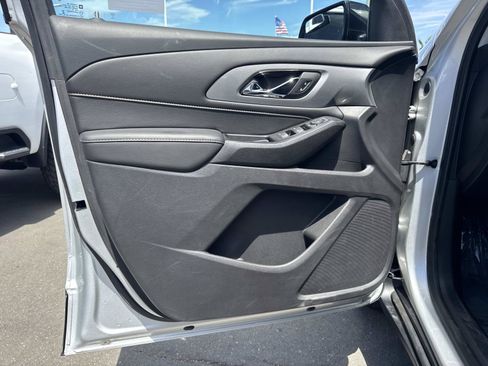 Used 2018 Chevrolet Traverse LS FWD image 20