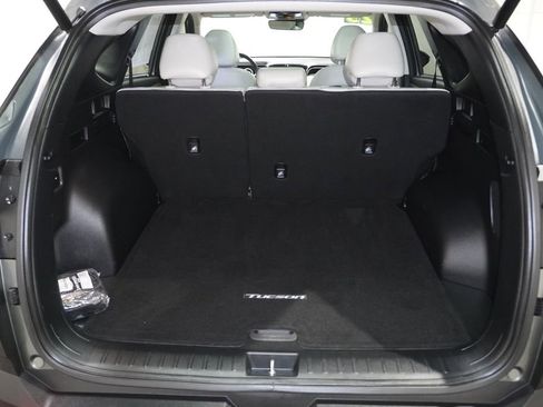 Certified 2023 Hyundai Tucson Limited w/ Cargo Package FWD image 6