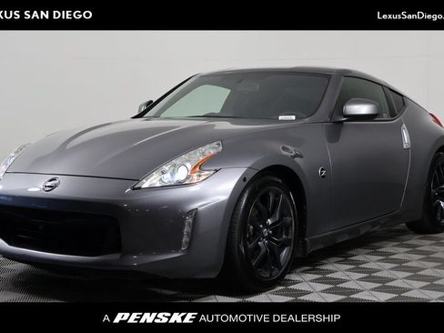 Used 2016 Nissan 370Z Coupe RWD image 1